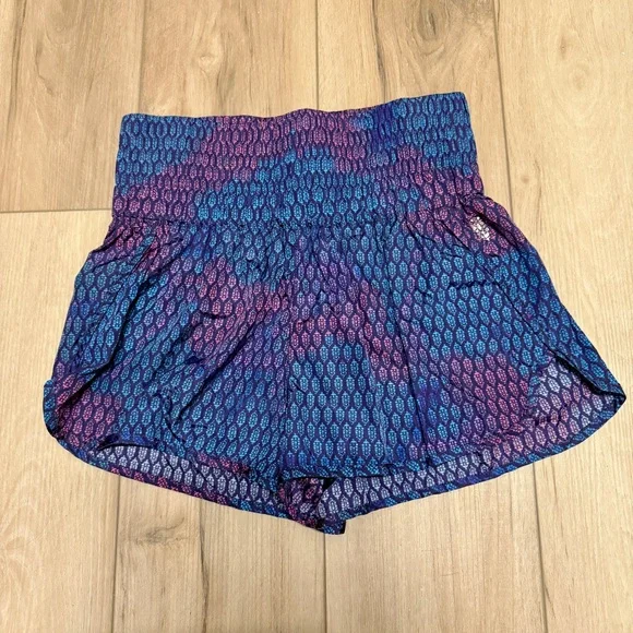 Free People Movement| EUC Women's Size Medium Blue, Pink & Purple Printed Shorts - Picture 2 of 5